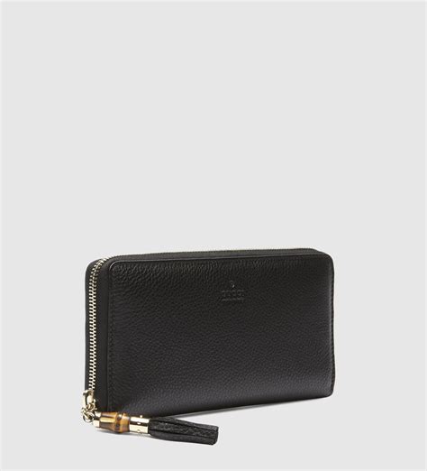 Zip around wallet with bamboo in black leather 